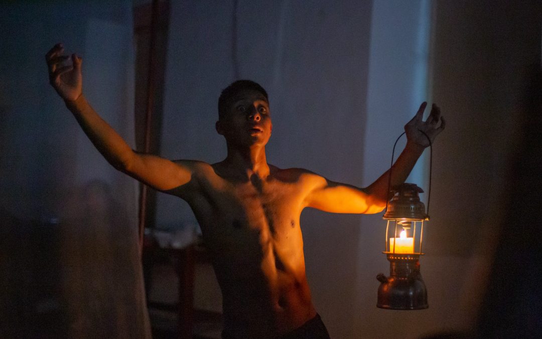 AMOR AL TEATRO UNIVERSITARIO EXPANDIDO POR TODO EL PAÍS